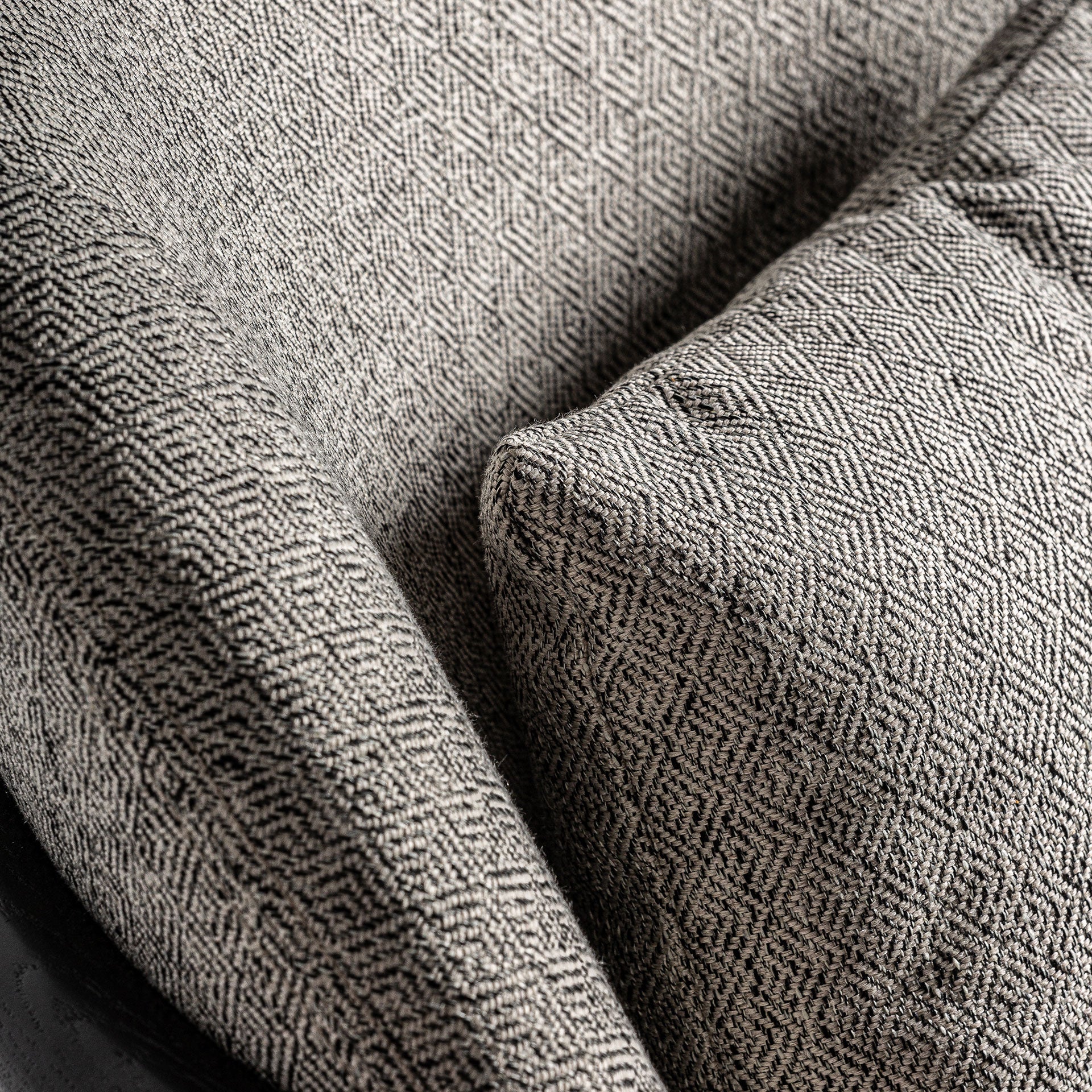 THALFANG ARMCHAIR
